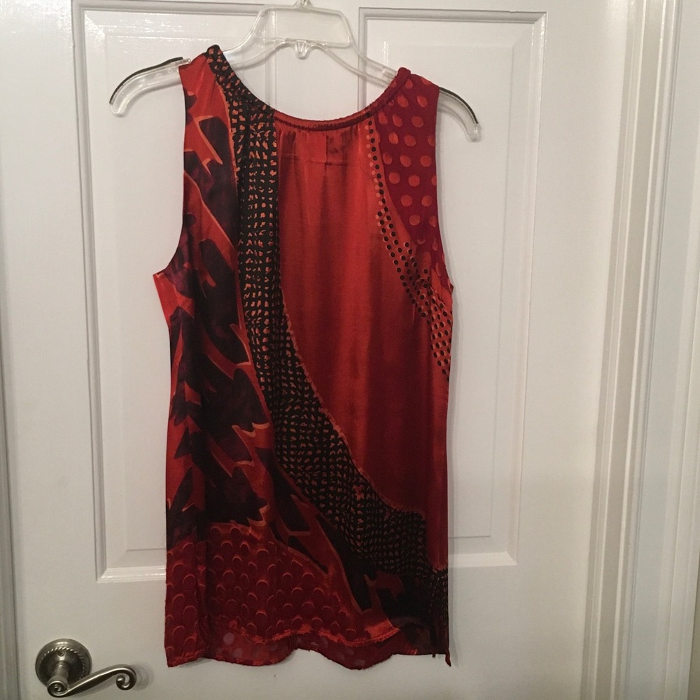 Cabi Sleeveless Red and Black Printed tunic